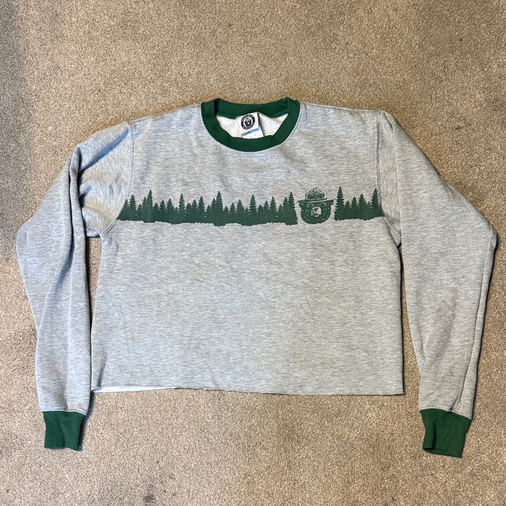 Smokey The Bear Grey Cut Off Crewneck Sweatshirt Size L